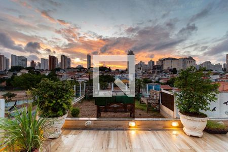 Casa à venda com 300m², 3 quartos e 8 vagas Casa à venda com 300m², 3 quartos e 8 vagasEspaço Gourmet