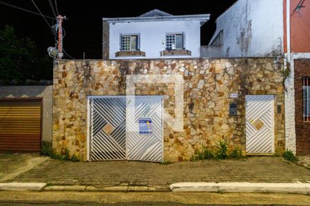 Casa à venda com 300m², 3 quartos e 8 vagas Casa à venda com 300m², 3 quartos e 8 vagasFachada