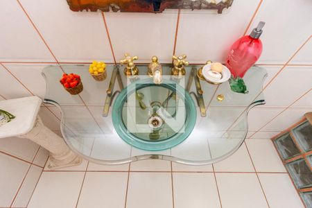 Casa à venda com 300m², 3 quartos e 8 vagas Casa à venda com 300m², 3 quartos e 8 vagasDetalhe - Lavabo