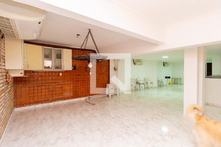 Casa à venda com 300m², 3 quartos e 8 vagas Casa à venda com 300m², 3 quartos e 8 vagasSalão de Festas