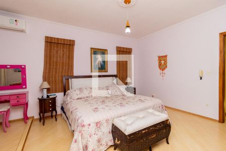 Casa à venda com 300m², 3 quartos e 8 vagas Casa à venda com 300m², 3 quartos e 8 vagasSuíte 3