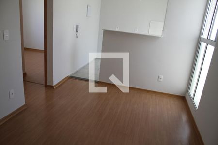 Sala de apartamento para alugar com 2 quartos, 48m² em Lorena Park, Goiânia