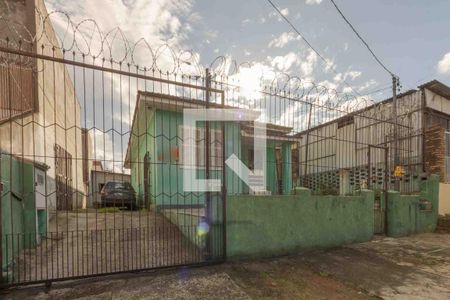 Casa à venda com 66m², 3 quartos e 1 vaga Casa à venda com 66m², 3 quartos e 1 vagaFachada