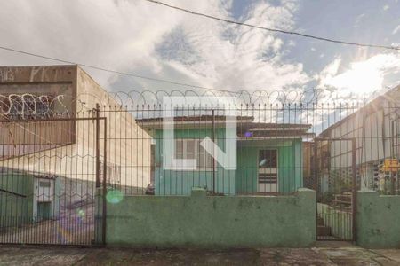Casa à venda com 66m², 3 quartos e 1 vaga Casa à venda com 66m², 3 quartos e 1 vagaFachada