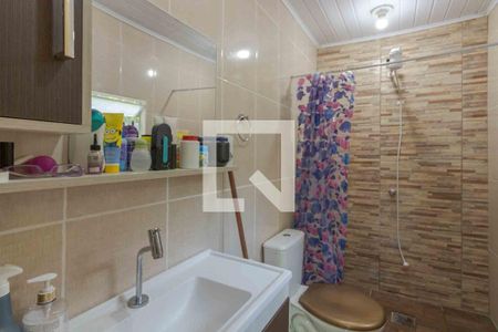 Casa à venda com 66m², 3 quartos e 1 vaga Casa à venda com 66m², 3 quartos e 1 vagaCasa Fundos - Banheiro