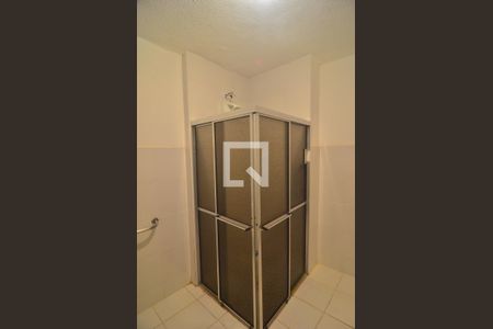 Banheiro de apartamento à venda com 1 quarto, 42m² em São Luis, Canoas