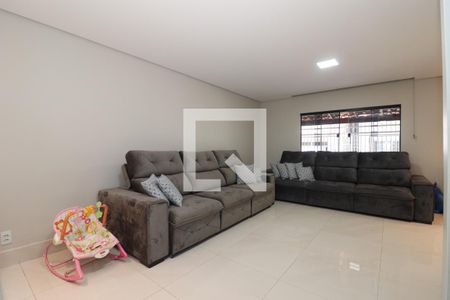 Sala de casa para alugar com 5 quartos, 240m² em Guará Ii, Brasília