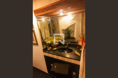 Lavabo de apartamento à venda com 3 quartos, 500m² em Copacabana, Rio de Janeiro