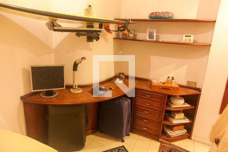 Apartamento à venda com 500m², 3 quartos e 2 vagas Apartamento à venda com 500m², 3 quartos e 2 vagasQuarto