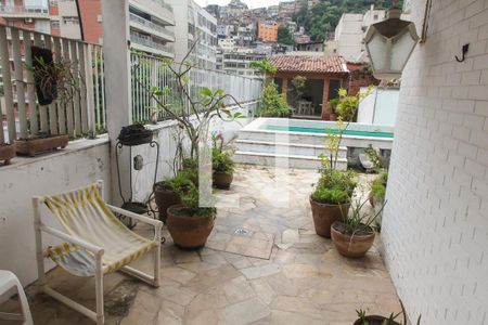Apartamento à venda com 500m², 3 quartos e 2 vagas Apartamento à venda com 500m², 3 quartos e 2 vagasQuintal