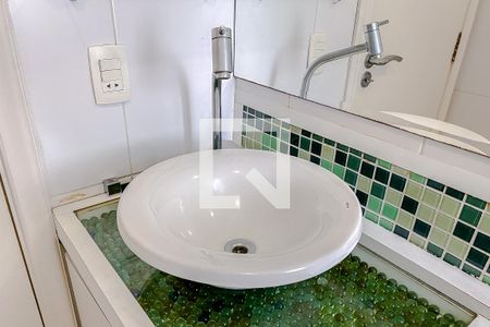 Apartamento à venda com 133m², 3 quartos e 2 vagasBanheiro da Suíte 1