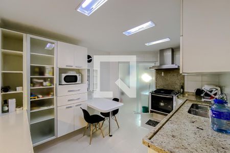 Apartamento à venda com 133m², 3 quartos e 2 vagasCozinha