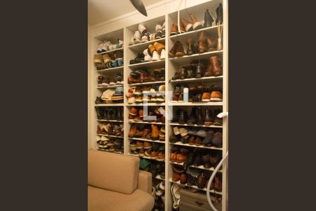 Apartamento à venda com 76m², 2 quartos e 2 vagasQuarto 2