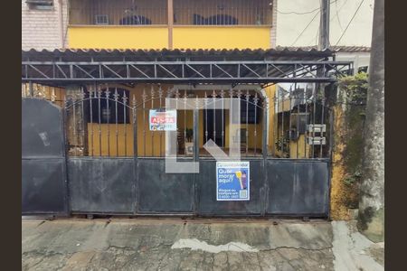 Casa para alugar com 70m², 2 quartos e 1 vaga Casa para alugar com 70m², 2 quartos e 1 vagaFachada