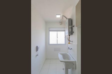 Cozinha e Área de Serviço Integrada  de apartamento para alugar com 2 quartos, 38m² em Cidade Patriarca, São Paulo