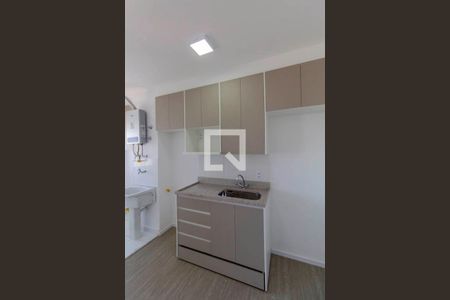 Sala e Cozinha Integrada  de apartamento para alugar com 2 quartos, 38m² em Cidade Patriarca, São Paulo