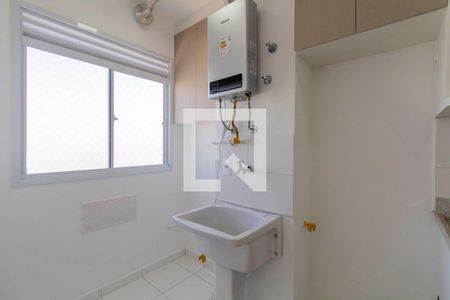 Cozinha e Área de Serviço Integrada  de apartamento para alugar com 2 quartos, 38m² em Cidade Patriarca, São Paulo