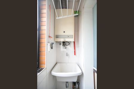 Apartamento à venda com 74m², 2 quartos e 2 vagasÁrea de serviço