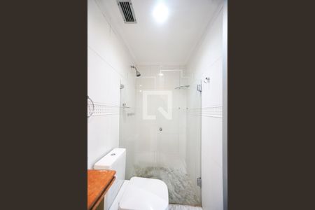Apartamento à venda com 74m², 2 quartos e 2 vagasBanheiro da suíte