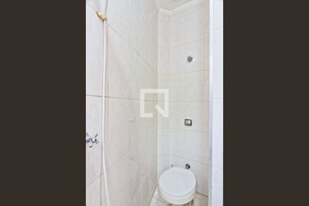 Casa à venda com 225m², 3 quartos e 3 vagas Casa à venda com 225m², 3 quartos e 3 vagasEdícula - banheiro