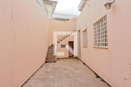 Casa à venda com 225m², 3 quartos e 3 vagas Casa à venda com 225m², 3 quartos e 3 vagasÁrea externa