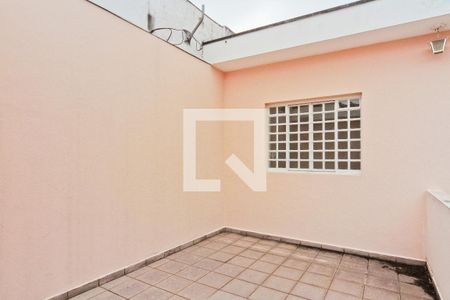 Casa à venda com 225m², 3 quartos e 3 vagas Casa à venda com 225m², 3 quartos e 3 vagasÁrea externa