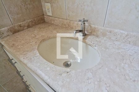 Casa à venda com 225m², 3 quartos e 3 vagas Casa à venda com 225m², 3 quartos e 3 vagasBanheiro da Suíte