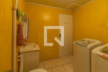 Casa à venda com 95m², 2 quartos e 2 vagas Casa à venda com 95m², 2 quartos e 2 vagasBanheiro