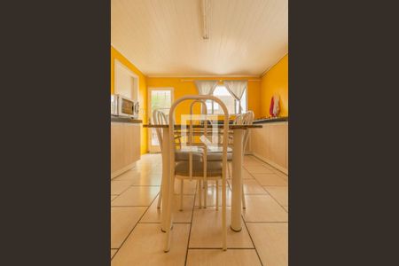 Casa à venda com 95m², 2 quartos e 2 vagas Casa à venda com 95m², 2 quartos e 2 vagasCozinha
