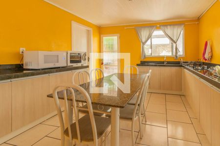 Casa à venda com 95m², 2 quartos e 2 vagas Casa à venda com 95m², 2 quartos e 2 vagasCozinha