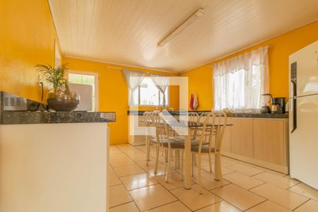 Casa à venda com 95m², 2 quartos e 2 vagas Casa à venda com 95m², 2 quartos e 2 vagasCozinha
