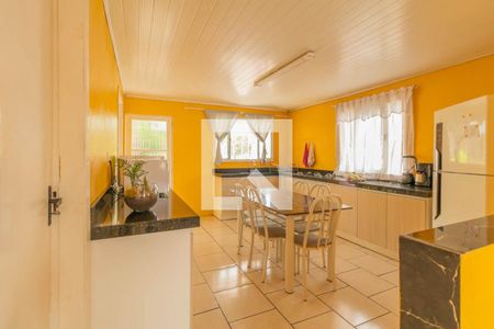 Casa à venda com 95m², 2 quartos e 2 vagas Casa à venda com 95m², 2 quartos e 2 vagasCozinha