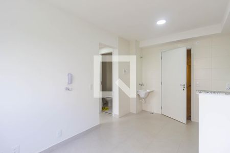 Sala e Cozinha de apartamento à venda com 2 quartos, 32m² em Jardim Celeste, São Paulo