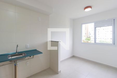 Sala e Cozinha de apartamento à venda com 2 quartos, 32m² em Jardim Celeste, São Paulo