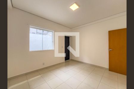 Quarto de casa à venda com 2 quartos, 120m² em Vila Dom Pedro I, São Paulo