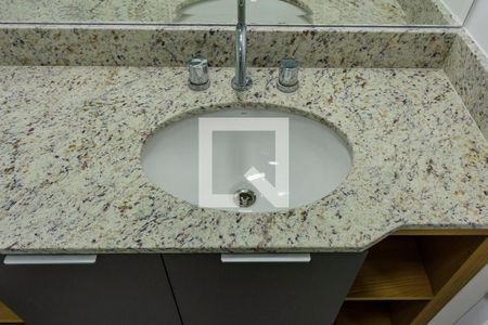 Banheiro de kitnet/studio para alugar com 1 quarto, 26m² em Partenon, Porto Alegre