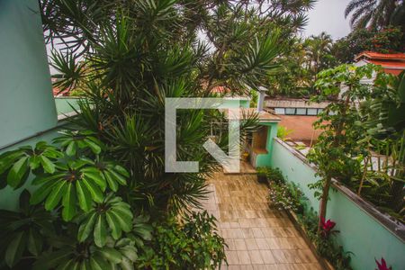 Casa à venda com 318m², 4 quartos e 4 vagasVista