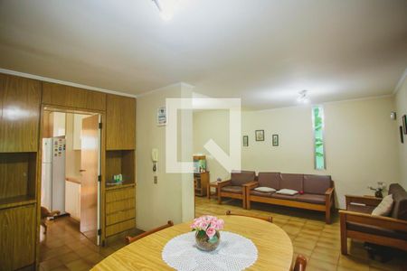 Casa à venda com 318m², 4 quartos e 4 vagasCopa