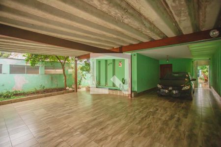 Casa à venda com 318m², 4 quartos e 4 vagasGaragem