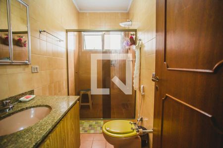 Casa à venda com 318m², 4 quartos e 4 vagasBanheiro 3