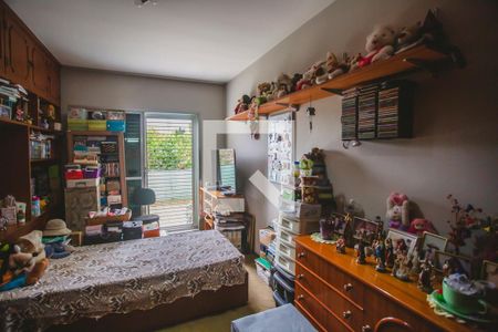 Casa à venda com 318m², 4 quartos e 4 vagasSuíte 2