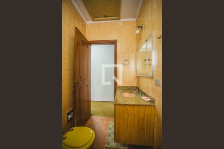 Casa à venda com 318m², 4 quartos e 4 vagasBanheiro 3