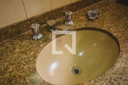 Casa à venda com 318m², 4 quartos e 4 vagasCloset