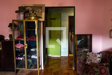 Casa para alugar com 230m², 4 quartos e 1 vagaSuite