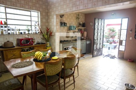 Casa para alugar com 230m², 4 quartos e 1 vagaCozinha