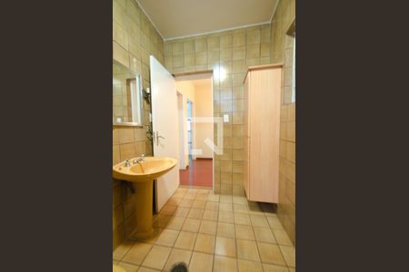 Casa à venda com 380m², 5 quartos e 8 vagasBanheiro