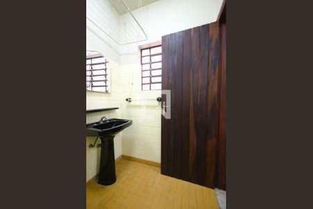 Casa à venda com 380m², 5 quartos e 8 vagasBanheiro - Churrasqueira