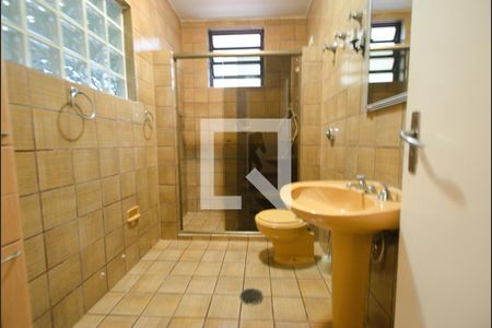 Casa à venda com 380m², 5 quartos e 8 vagasBanheiro