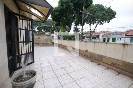 Varanda de casa para alugar com 5 quartos, 380m² em Jardim Nossa Senhora Aparecida, São Paulo