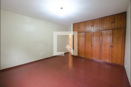 Casa à venda com 380m², 5 quartos e 8 vagasQuarto 3